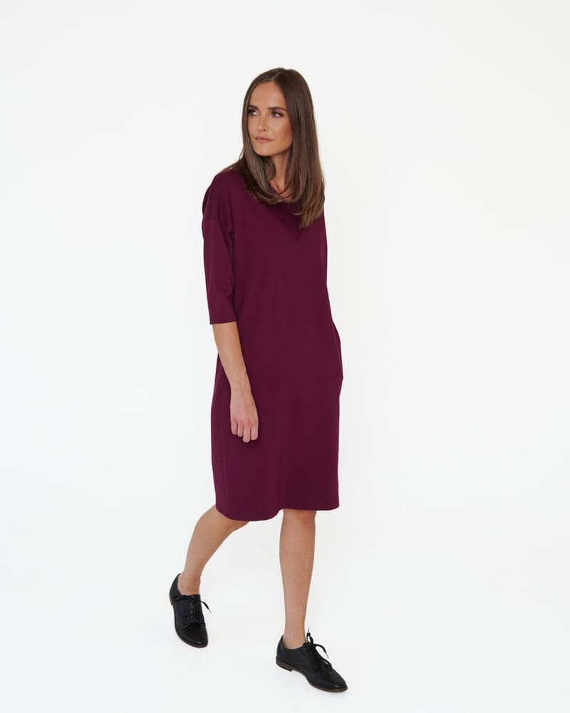 As Comfy As Gets -mekko, tumma violetti